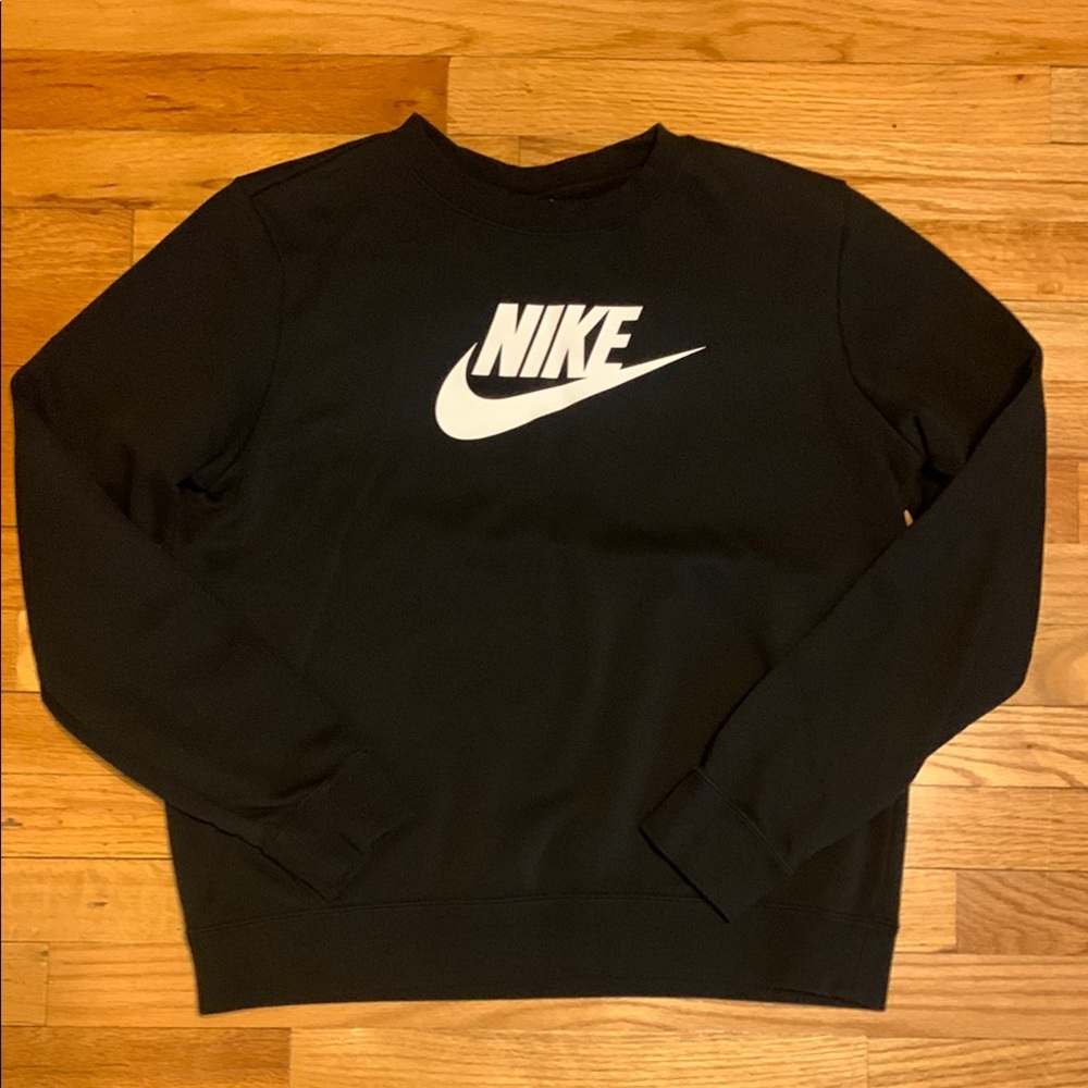 Nike pullover sweatshirt